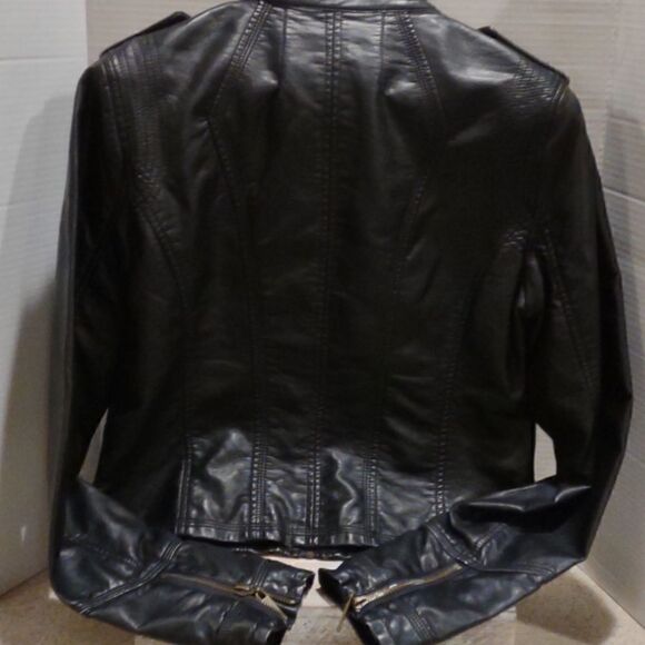 ANA Vegan Leather Jacket Size Medium NWT - Picture 2 of 6